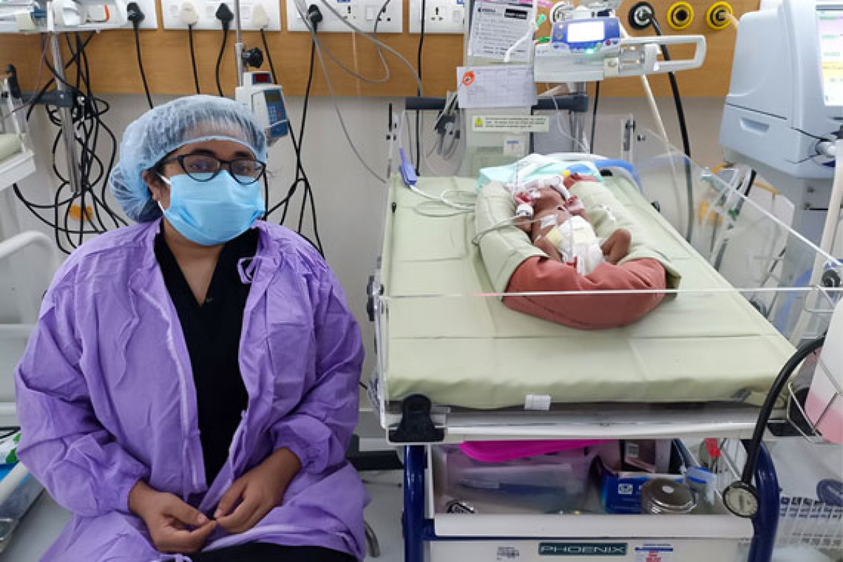 Help Farsana save her twins' lives who are suffering from extreme prematurity